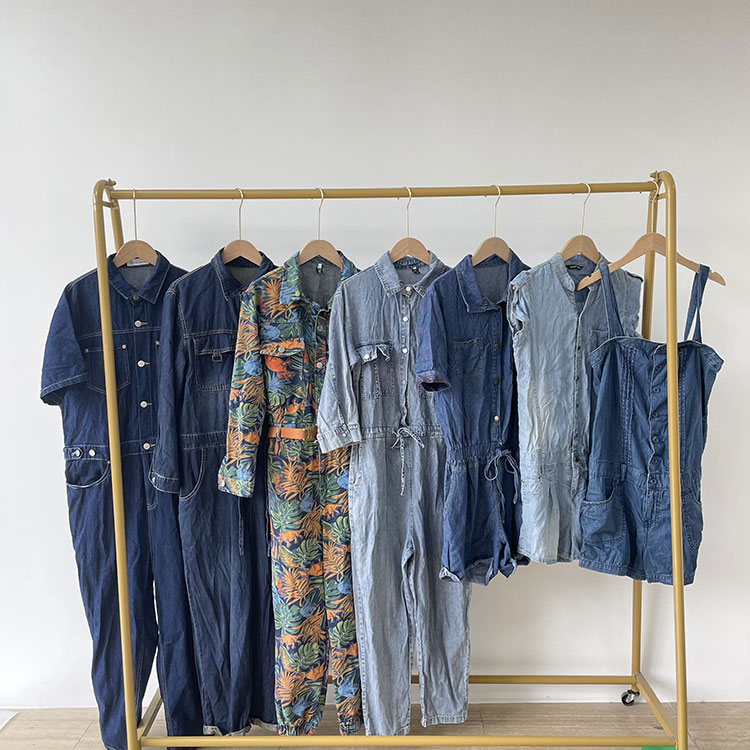 Macacão Jeans Usado